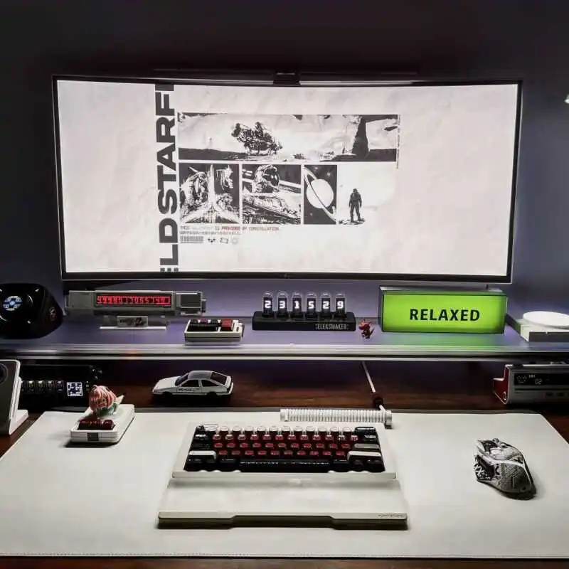 Aluminiowy Stojak na Monitor A – Desk Setup For Laptop And Monitor recenzja i cena
